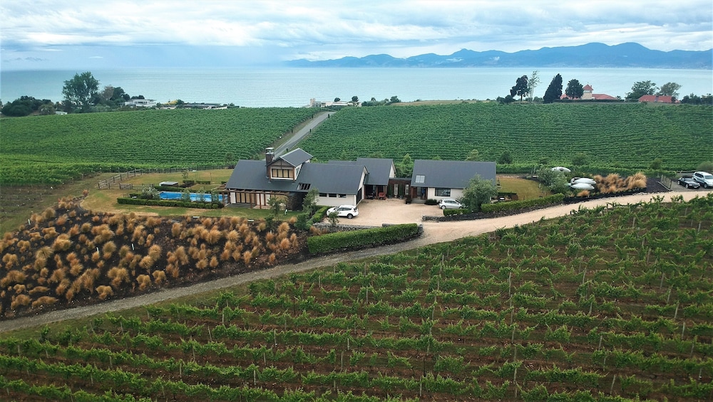 Pine Hill Lodge