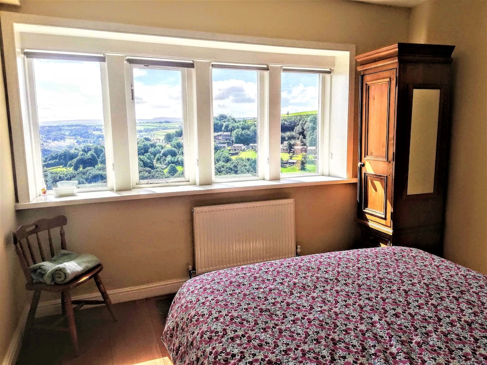 Huddersfield Vacations - Ginnel Corner - Property Image 3