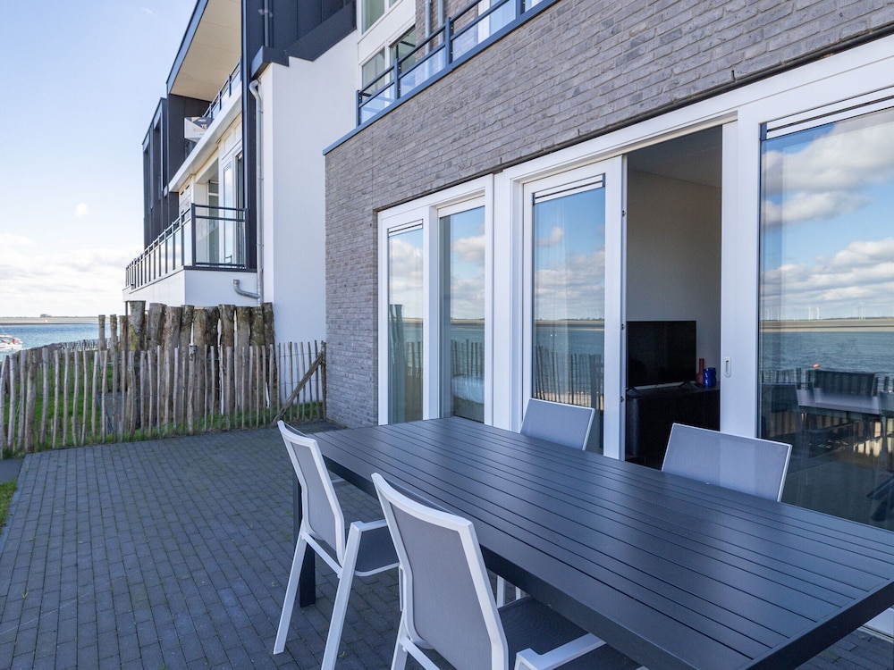 Apartment in Sint-annaland by the Harbor