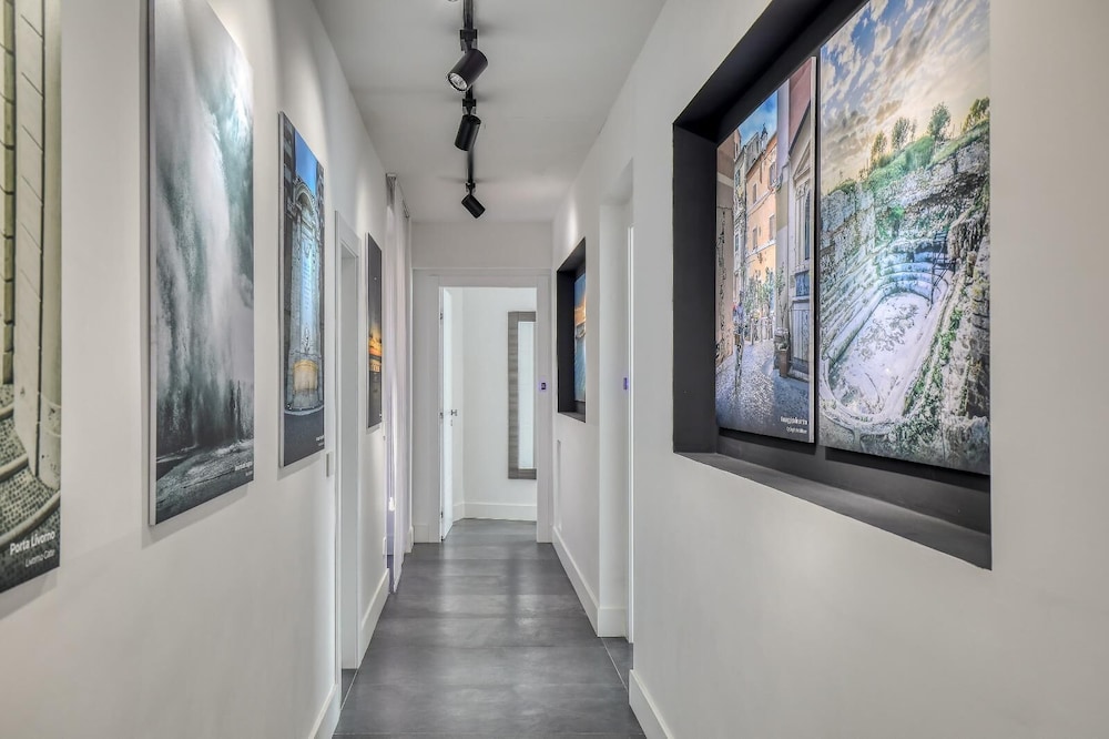 Gallery Suite