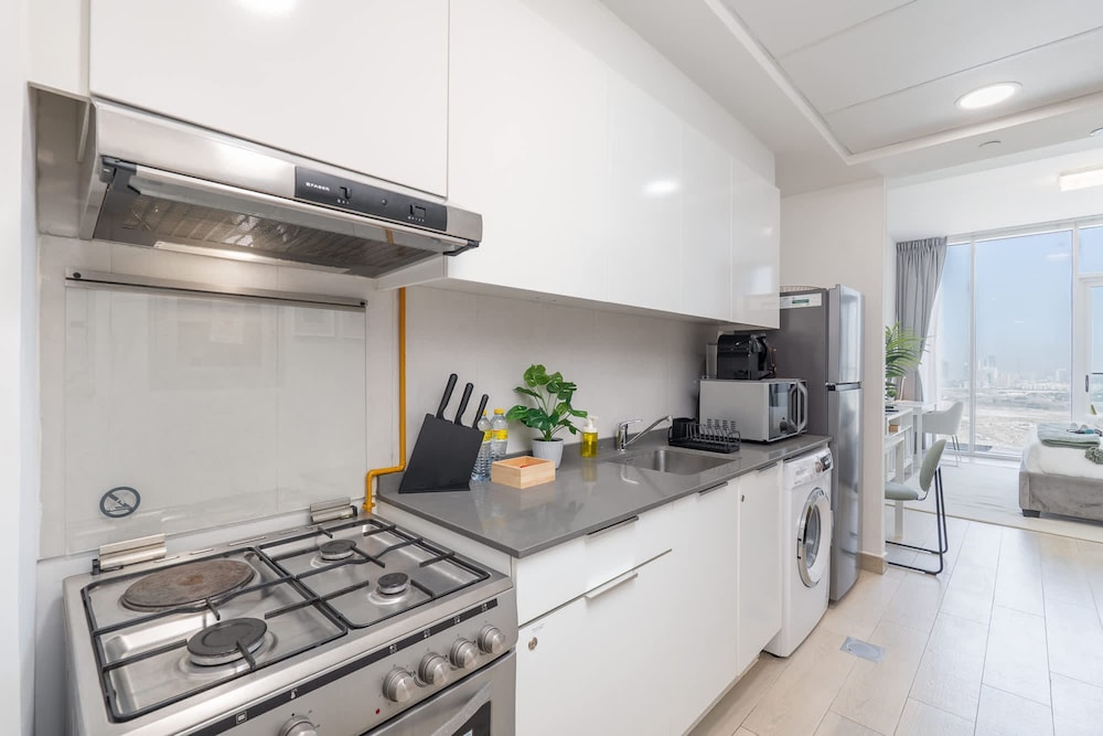 Majestic Studio in Bloom Tower C Perfect for 2