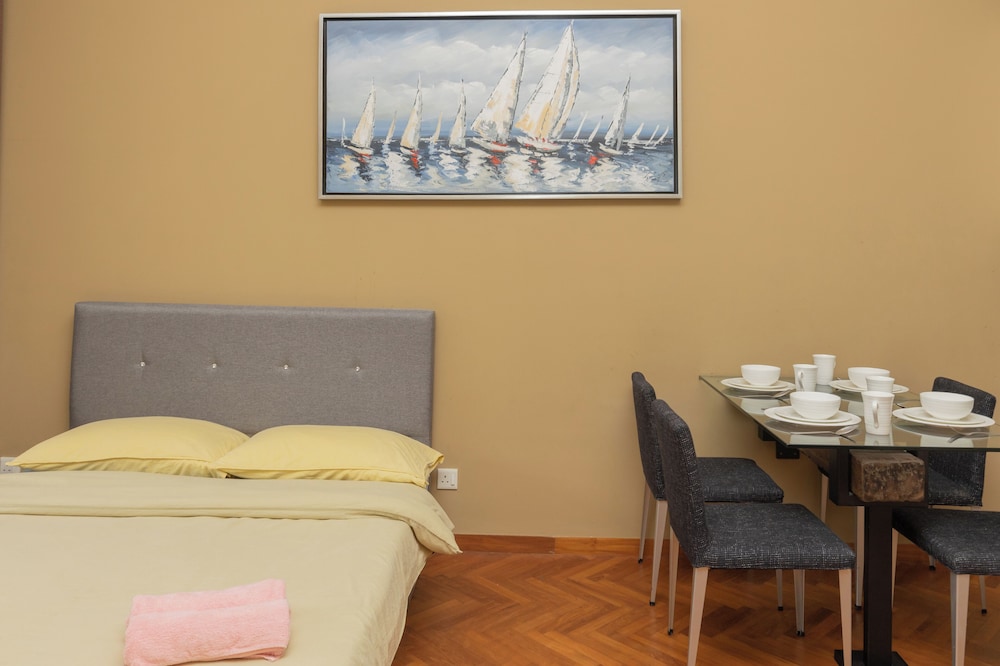 Straits Quay Waterside Suites