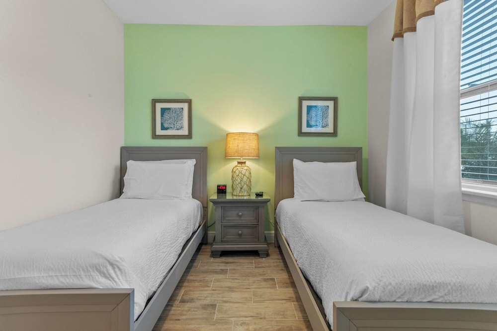 Sunny Daze at Margaritaville - Image 5