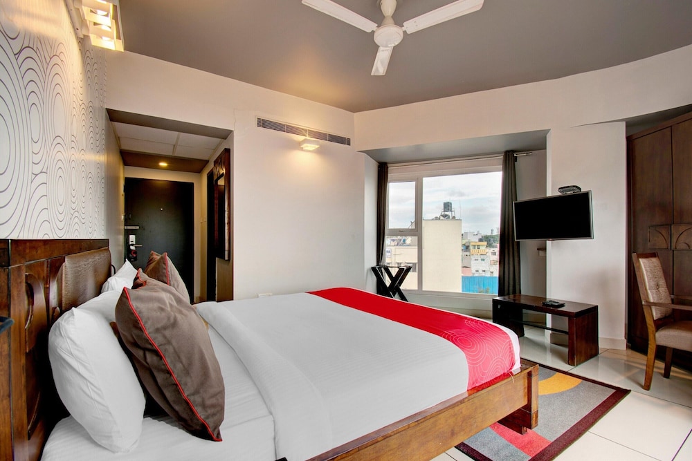Elite Stays at Ulsoor Near Halasuru Metro Station
