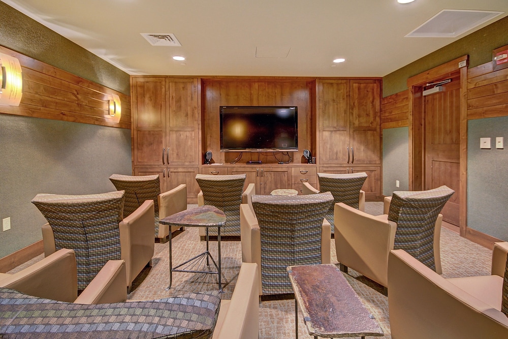meeting & event spaces