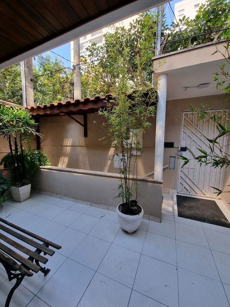 Casa Jardim Studios