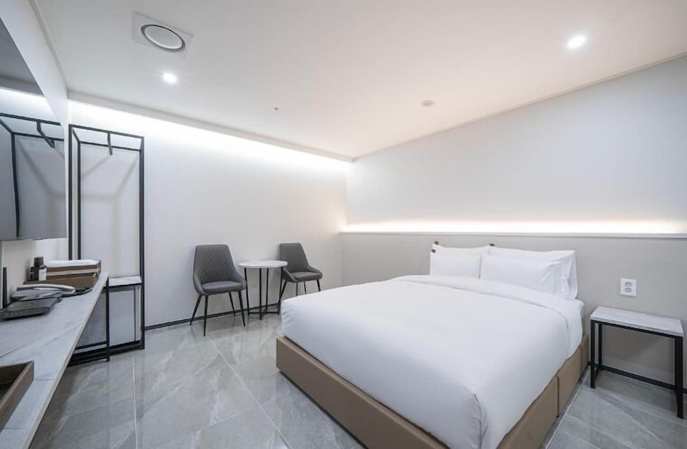 STAY SANGMU view 3