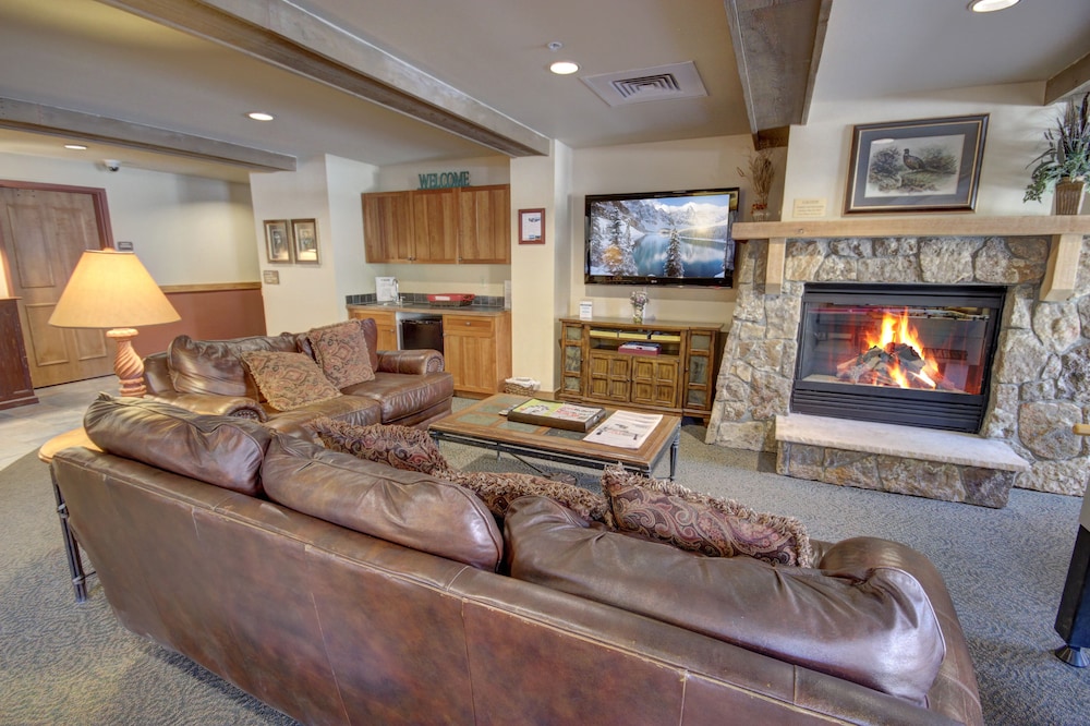 Red Hawk Lodge 2269