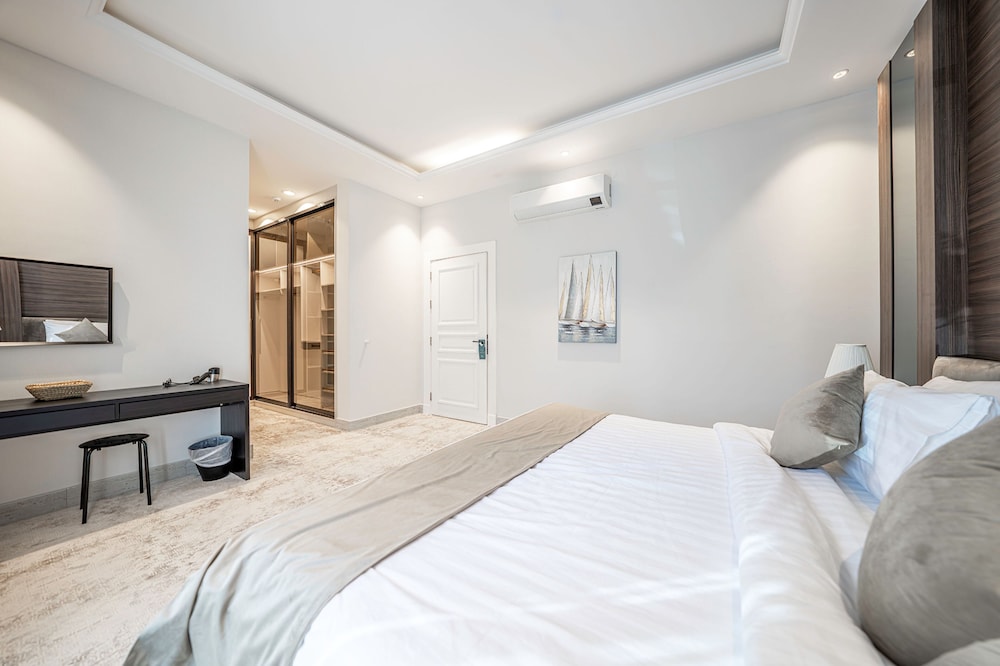 Mabaat - Al Malqa 3BR Apt - 533