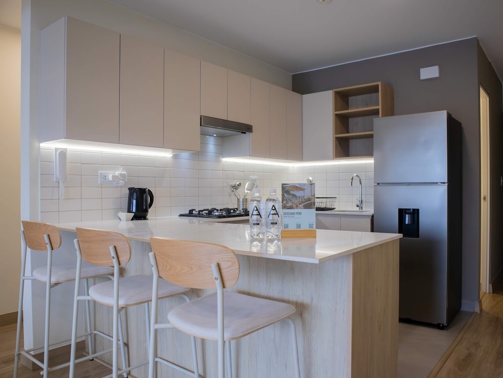 w Charming 2BR w Balcony in Miraflores