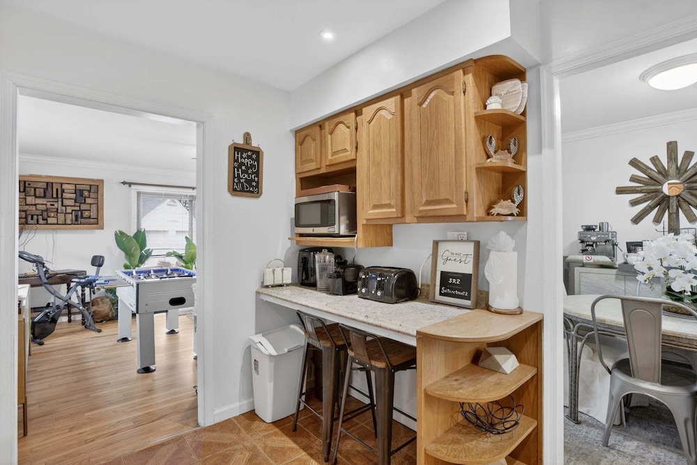 Elegant Home With Game Room Near Bwi 3 Bedroom Home