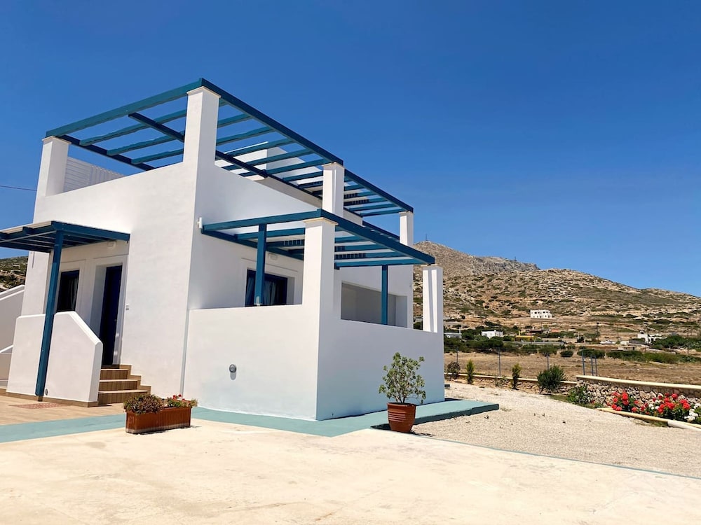 Michail Suites Afiartis Vatha