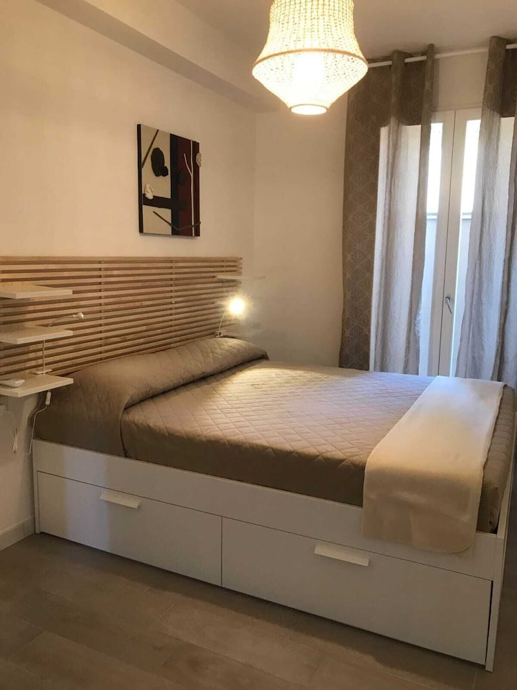 Room-l'appusentu in the Historical Cente