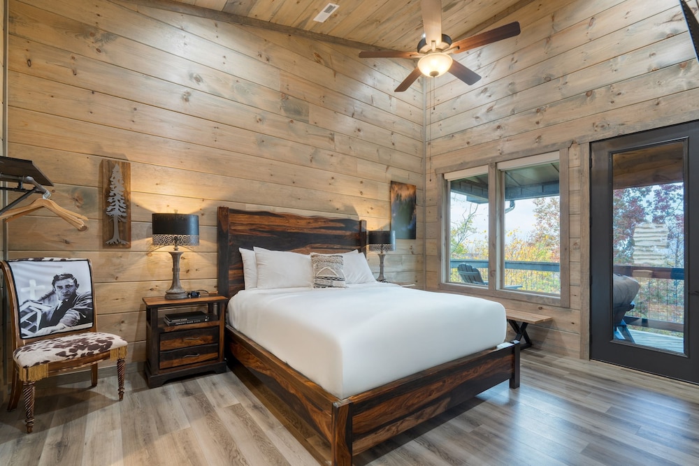 Rambling Ridge Lodge Endless Amenities Fun Indoor Pool Hot Tub A Arcade Game Room