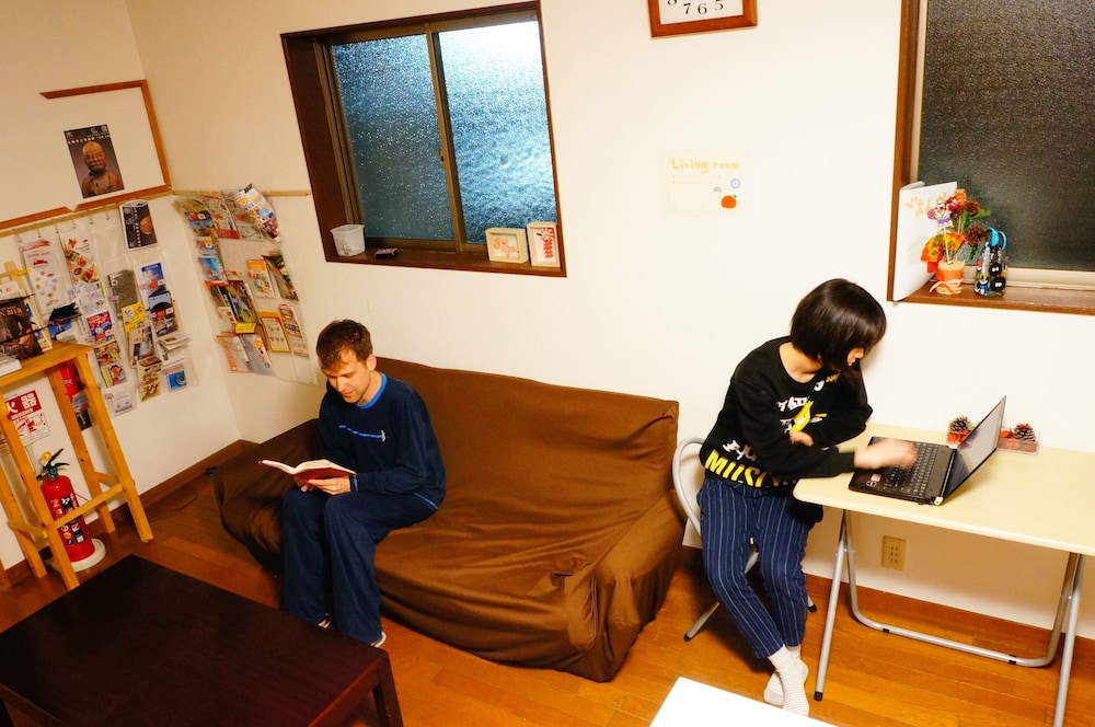 Osaka Tomato Hostel