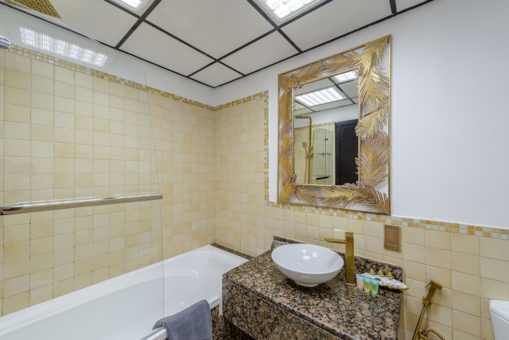 Marco Polo - Deluxe Waterfront Roomy Apt, Perfect for Groups