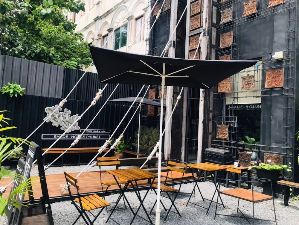 Shade House - Phuket Downtown