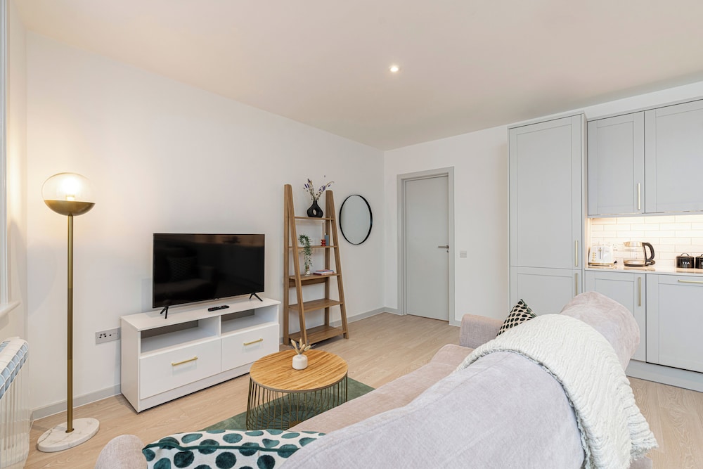 JOIVY Stylish 1 bed flats in Soho