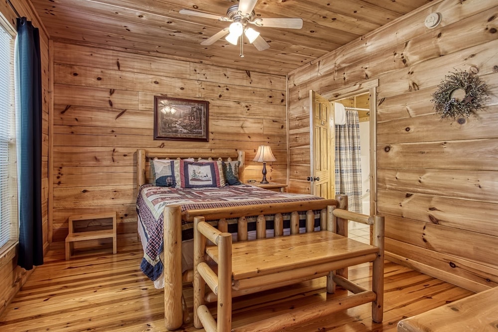 Cinema Falls - Great Location! - Convenient To Everything! 5 Bedroom Cabin by RedAwning view 3