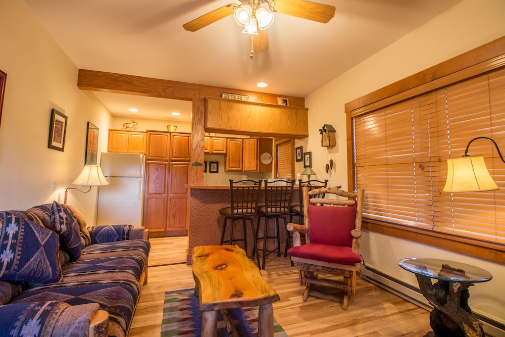 Marys Lake Lodge Mountain Resort and Condos