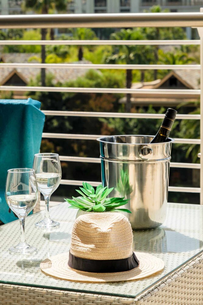Stylish Retreat With Marina Views at Juliette 307 view 4