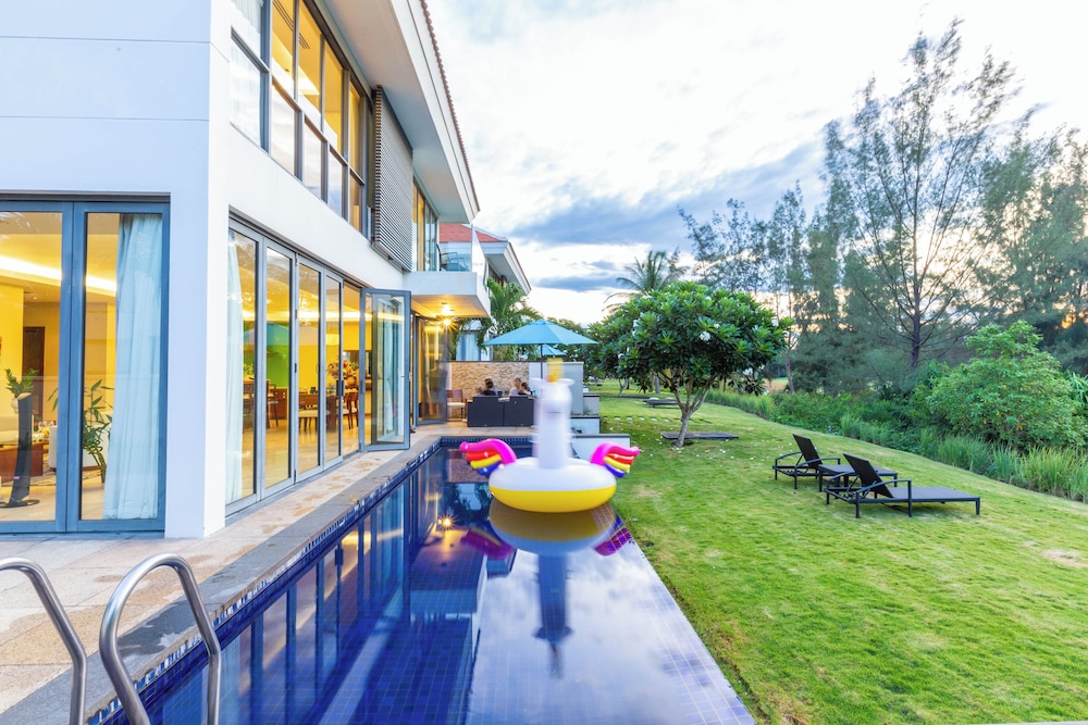 The Ocean Villa Da Nag By Abogo
