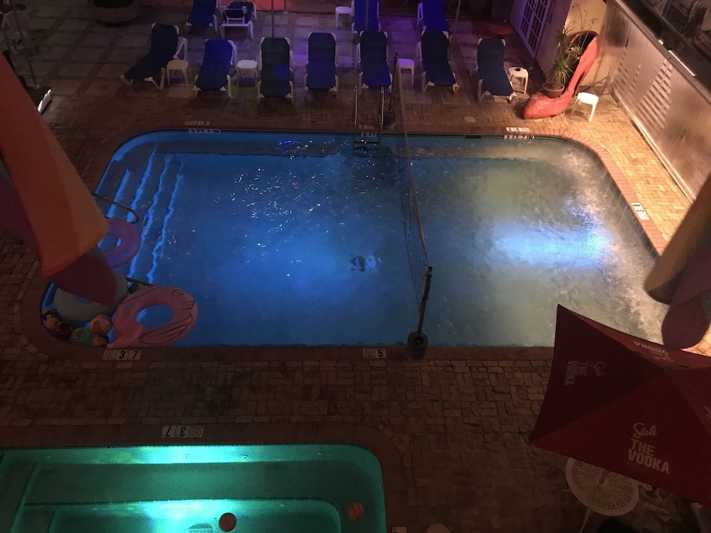 New Orleans House - Gay Men Adult Resort