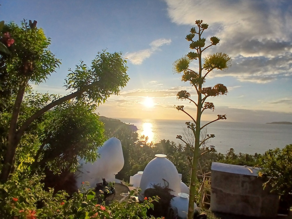 Mentigibay Dome Villa Lombok