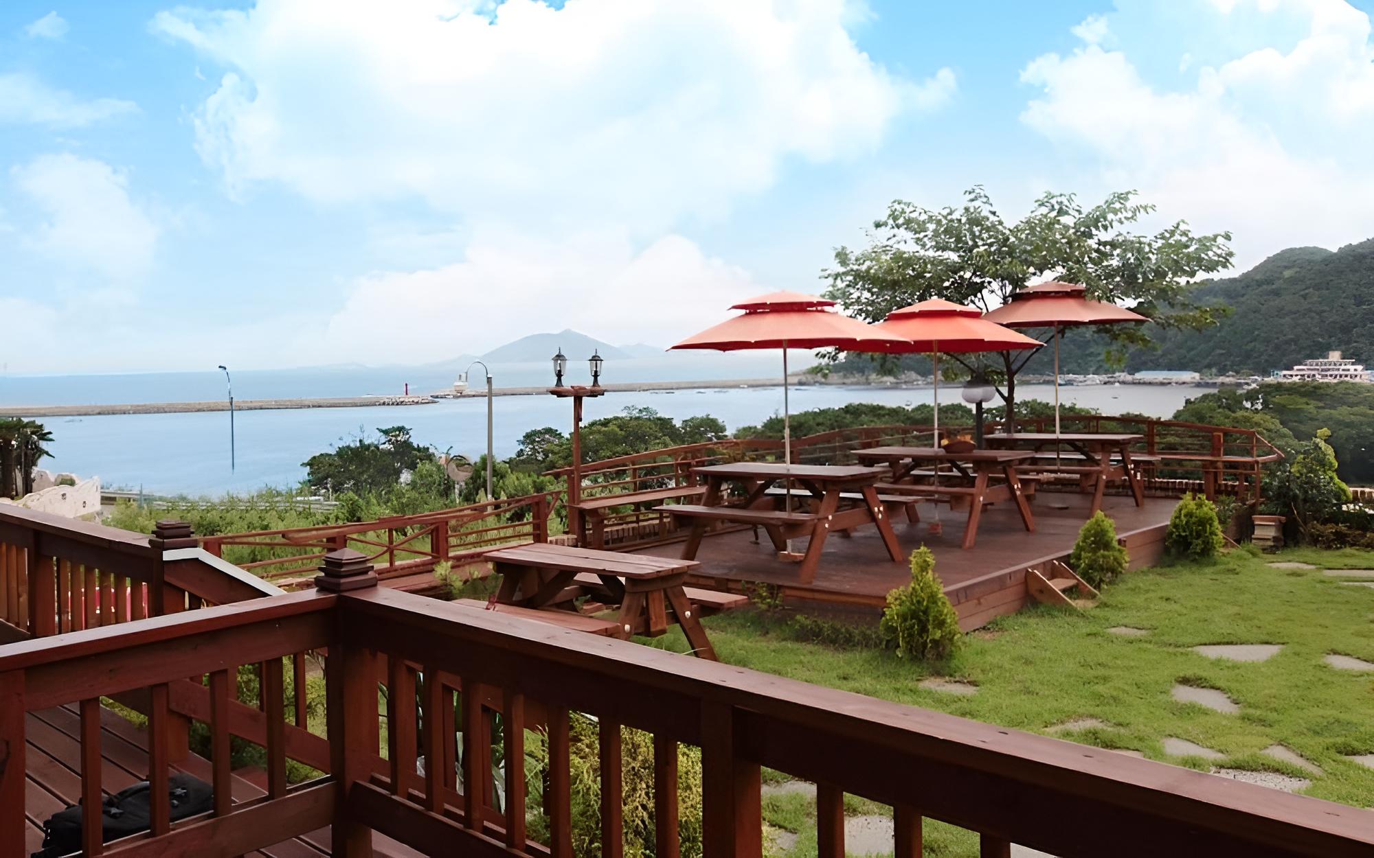 Namhae Memory Plus Bed and Breakfast view 5