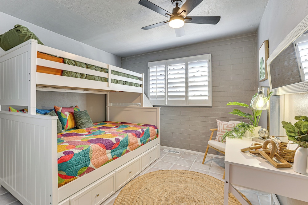 Walk to Scottsdale Stadium: Remodeled Home!