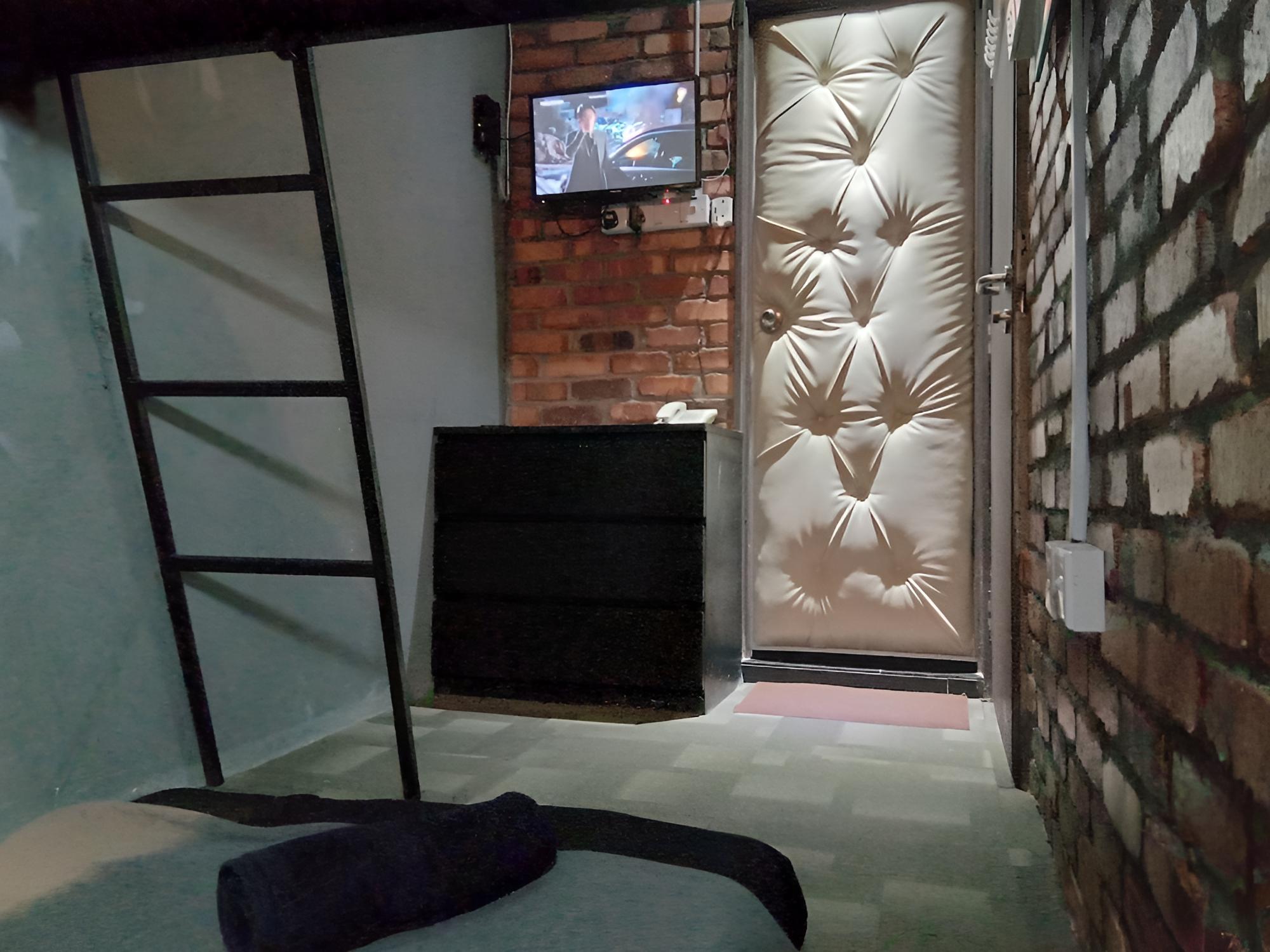 Bunker Hotel & Restaurant