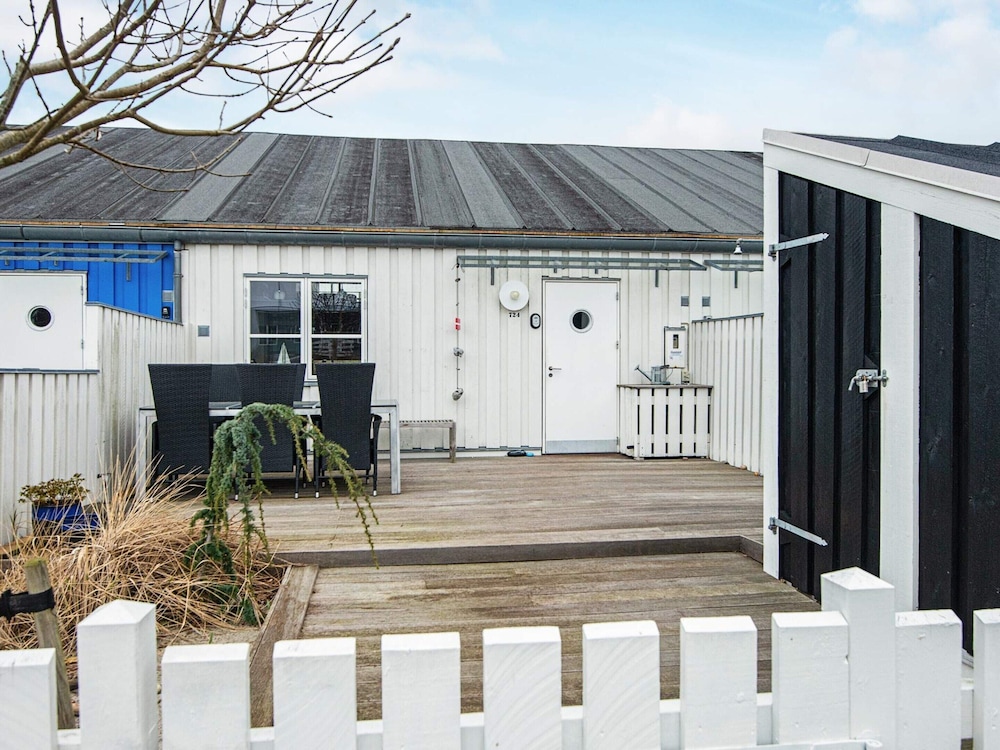 6 Person Holiday Park Home in Ebeltoft