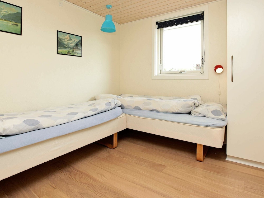 6 Person Holiday Home in Blavand
