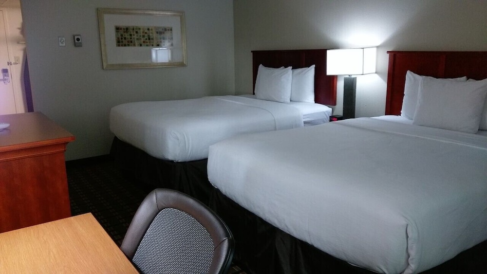 Motel 6 Hastings, NE view 2