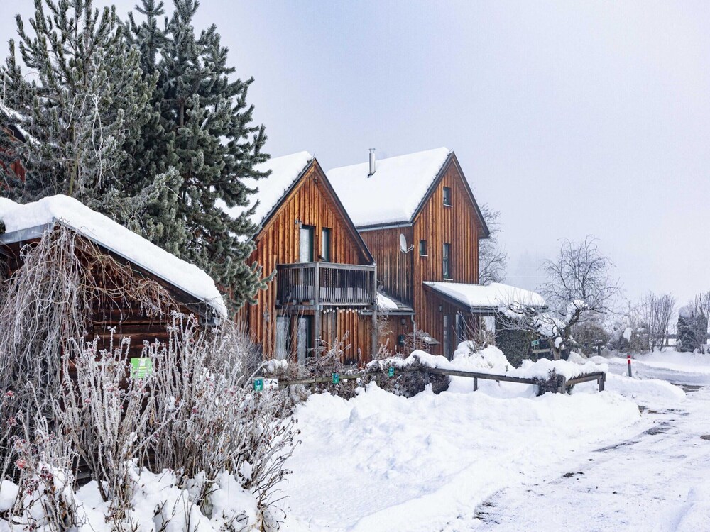 Holiday Home on the Kresichberg With Swimming Pool