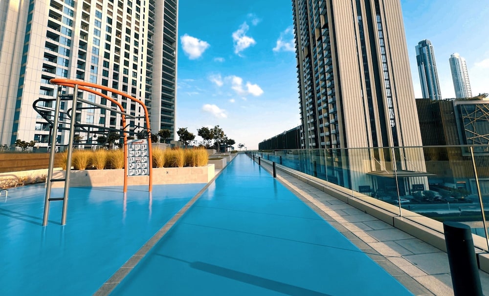 Elegant 1BR Apt Steps Away From Dubai Mall