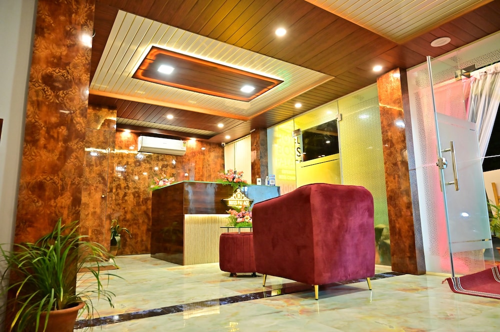 hotel boss palace
