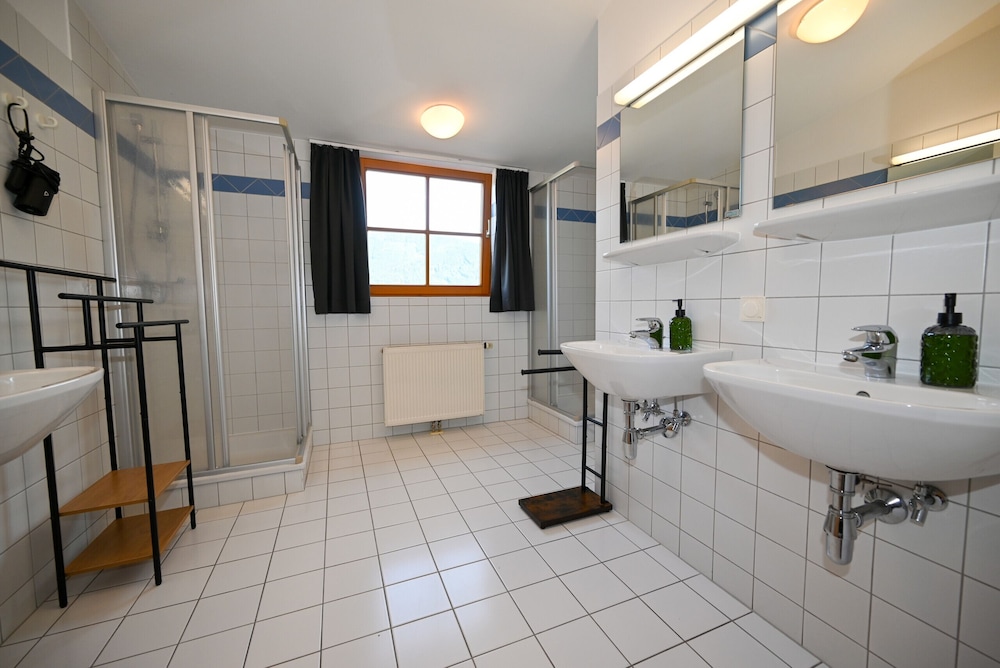 Schmitten 27 - Room 9 200m From ski Lift