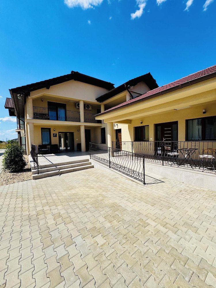 Roua Residence