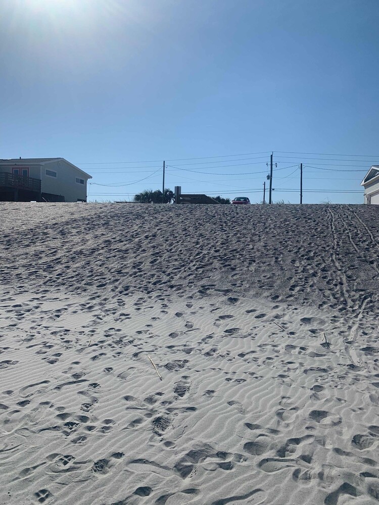 Pool Steps to Sand Near Downtown Beach Gear