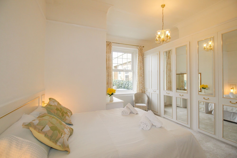 Weymouth Bay Apartment A
