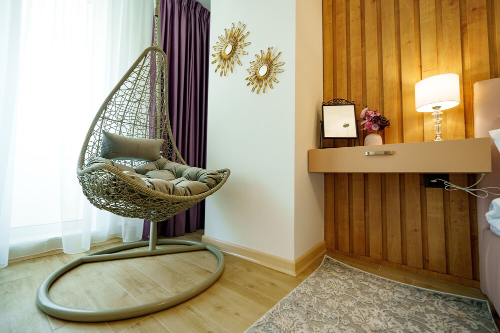 ROYALE SUNDANCE 305 iNFINITY view 5