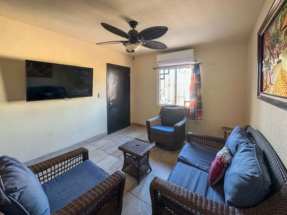 Casita With Excellent in Town Location