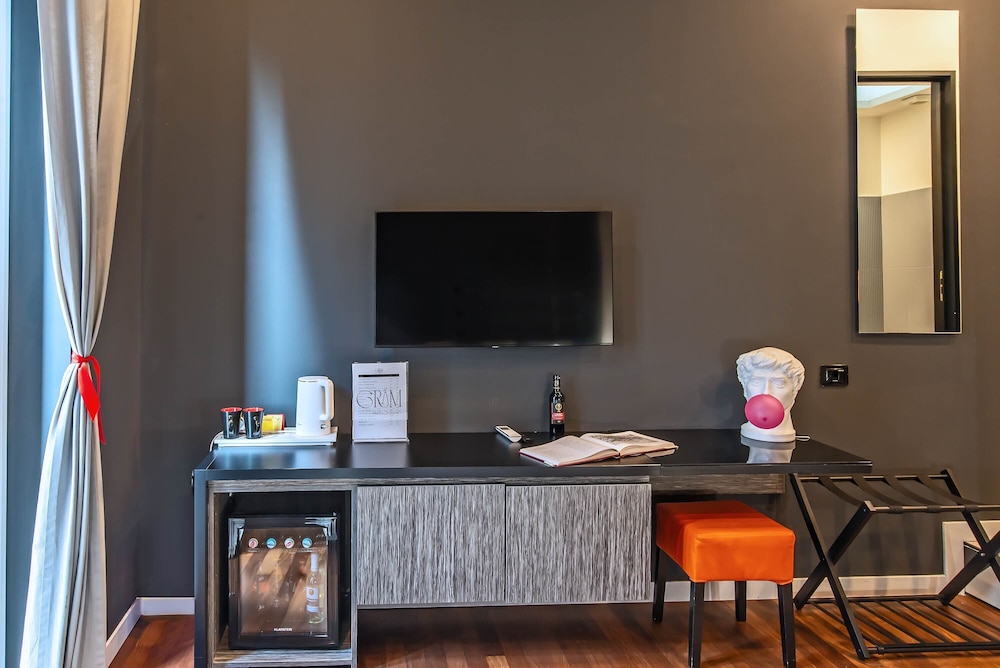 Gram Suites