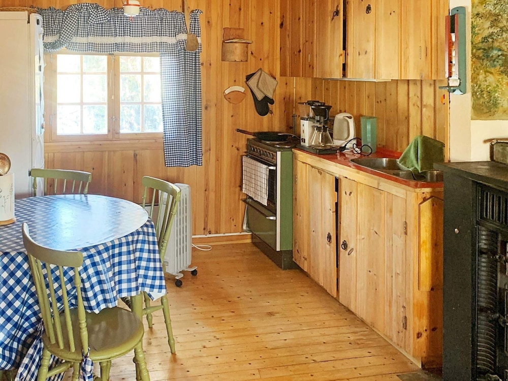 6 Person Holiday Home in Aurdal view 4