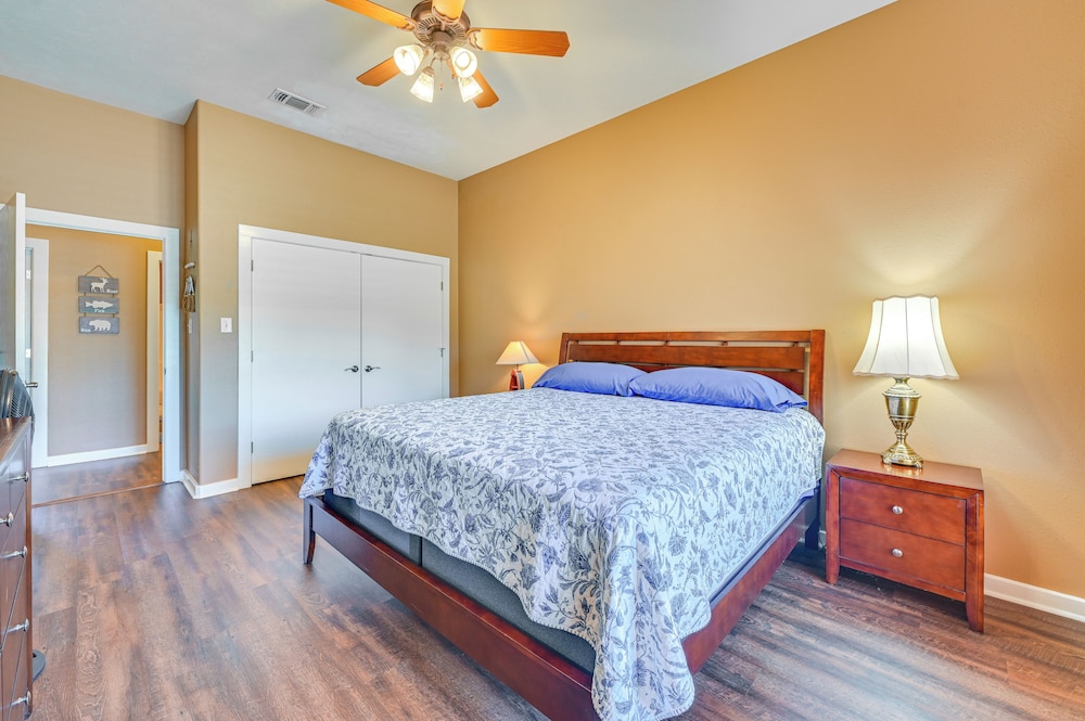 Boat Dock & Hot Tub: Waterfront Home in Milam!