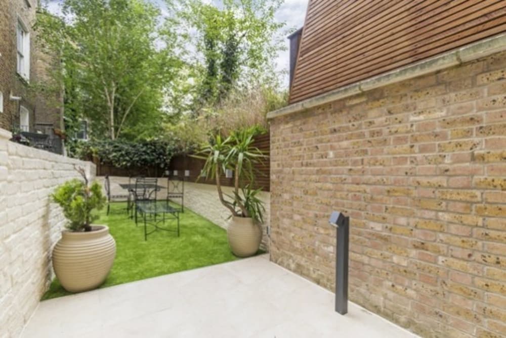 outdoor bbq area