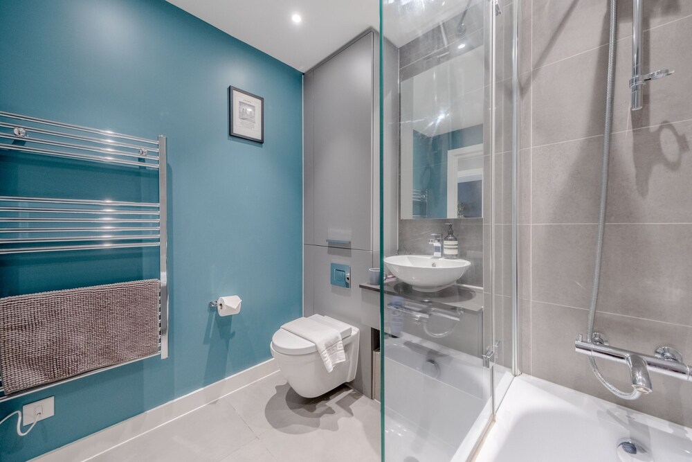 Light & Spacious 1bedroom Flat With Balcony - Mile End