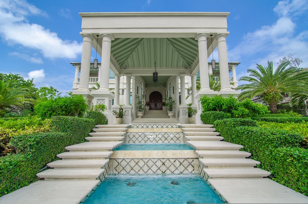 Villa B by the Sea in Nassau