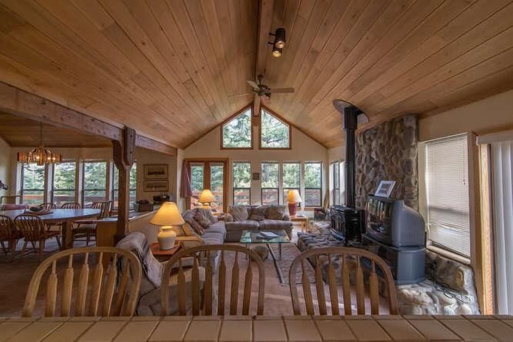 Atkin 4 Bedroom Holiday Home By Tahoe Truckee